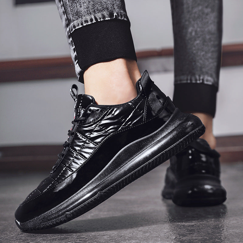 
Cold-proof your stride with cozy fleece lining and slip-resistant winter traction.