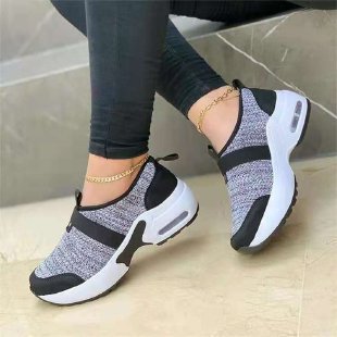 Ladies Lightweight Athletic Sneakers – Perfect for fitness, errands, or casual outings.