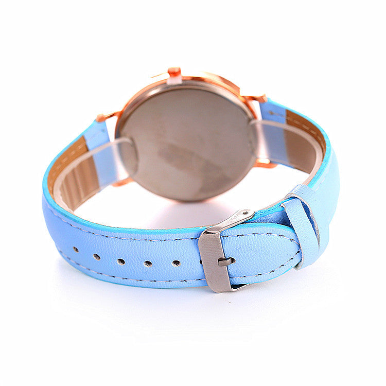 Simple. Chic. Stunning – the watch that completes your look.
