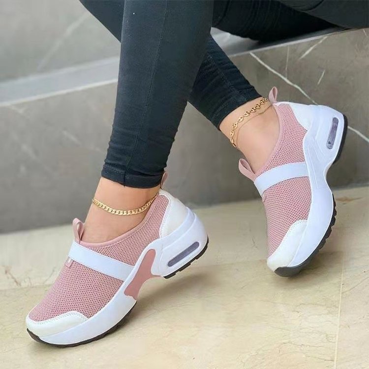 Women’s Anti-Skid Running Flats – Enjoy stability and confidence with every step.