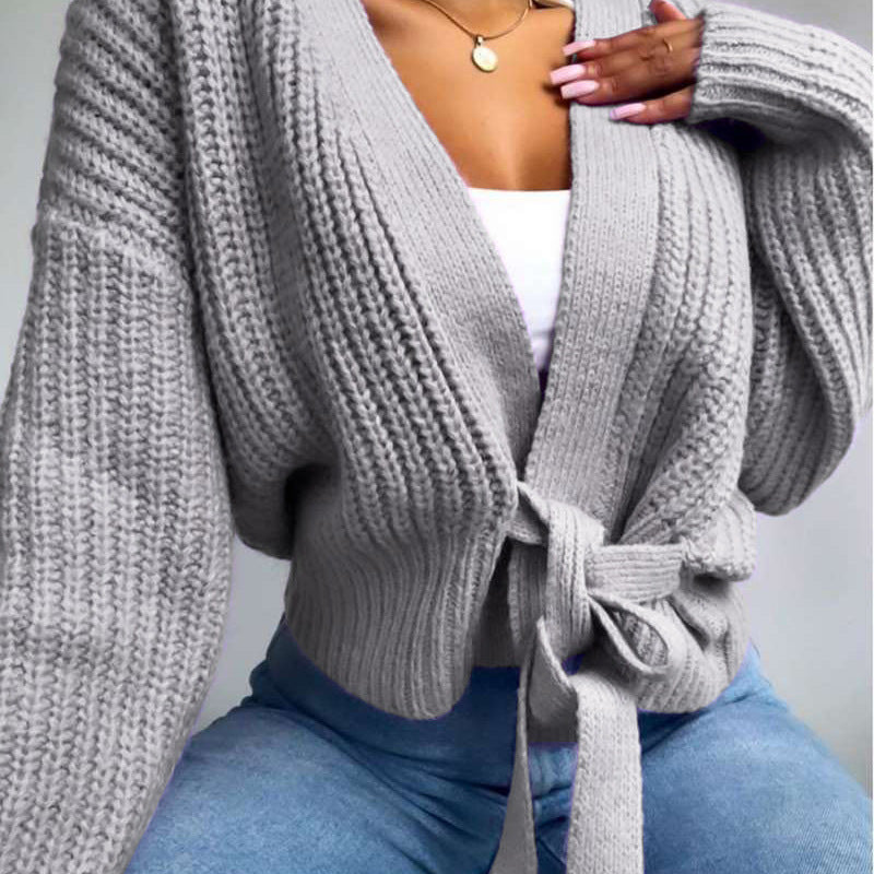 💖 The perfect layering piece for modern, relaxed fashion.